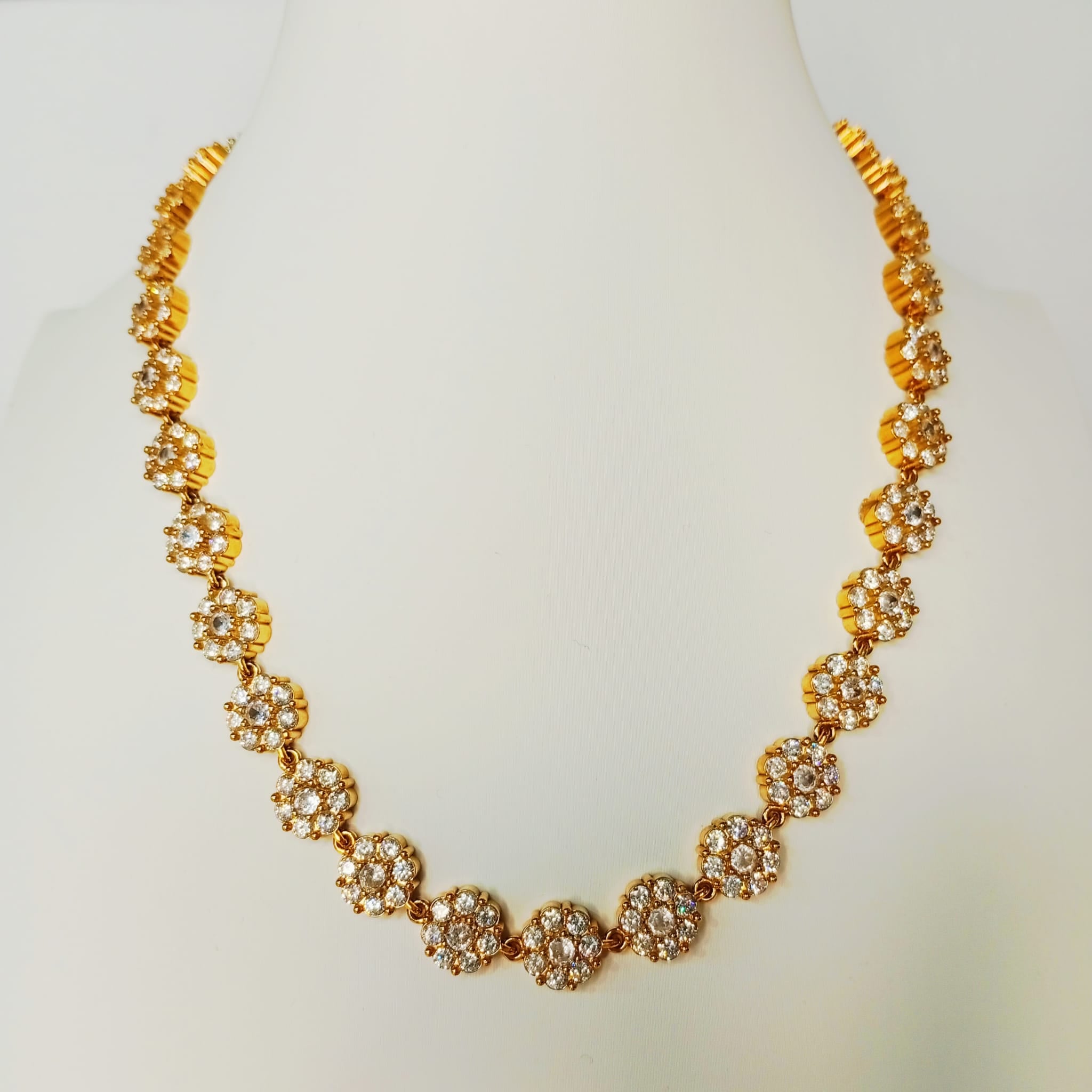 Choker Flower